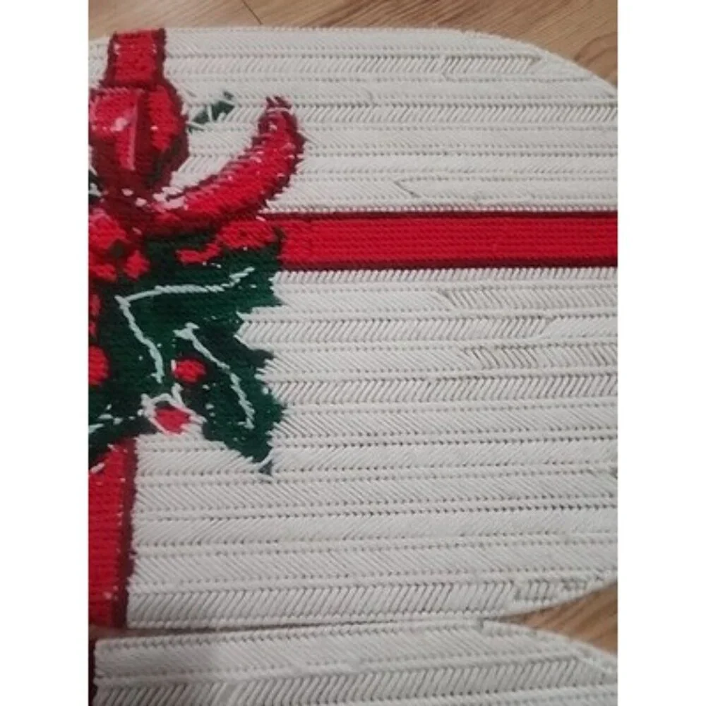 Vintage Christmas Handmade Holly Berry Bow Placemats Set of 2‎ Red Green White
